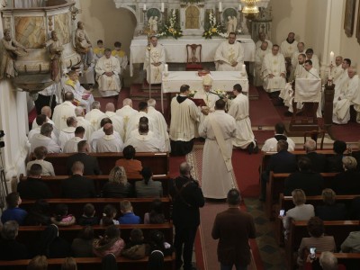 8i