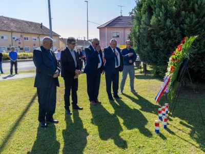 Polaganje vijenca (1 of 1)-3