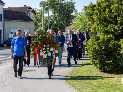 Polaganje vijenca (1 of 1)
