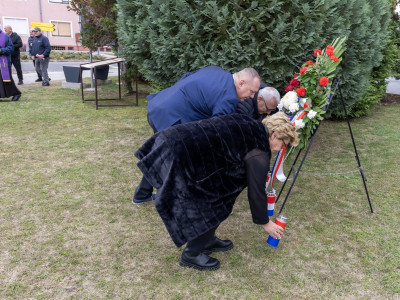 3Polaganje vijenca_Svi Sveti (1 of 1)-3