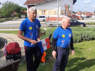 IMG-46cb097ba7fc64443fe547fae08eb226-V