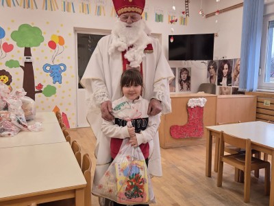 IMG-c61eb99f995b31cba345c1354a9a5d09-V
