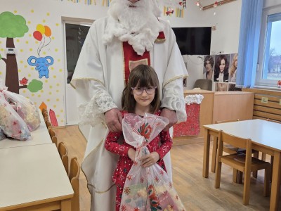 IMG-f7e1cce2ad0b726500df82e9bd937b90-V