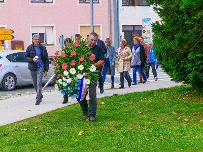 NASLOVNA