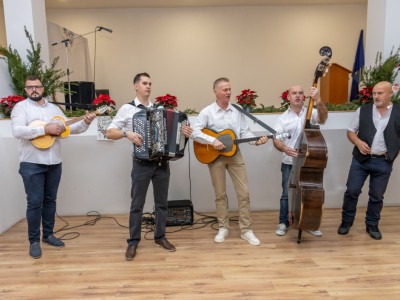 Susreti-folklora-U-susret-Adventu_klostar_podravski_in-62