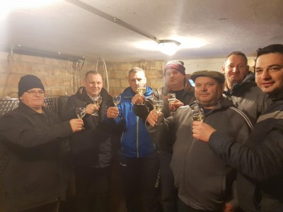 U dobrom drušvu u vinskom podrumu nagrađivanog vinara Zdenka Jančija