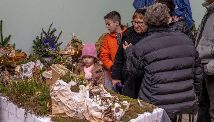 FOTO Prugovčanke priredile izložbu jaslica