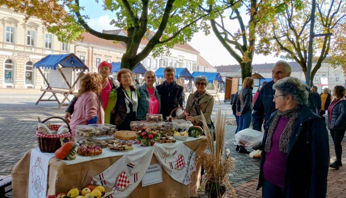 UDRUGA ŽENA KLOŠTAR PODRAVSKI NA „PODRAVSKIM MOTIVIMA“